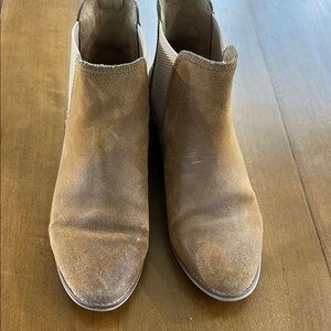 Brown suede ankle boots TOMS